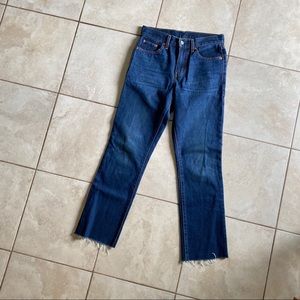 Levi’s Straight Leg Dark Wash Jeans Size 26